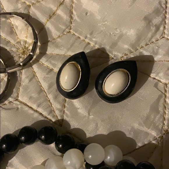 Bundled 3 bracelets w/ 3 black n white earrings - Picture 5 of 5